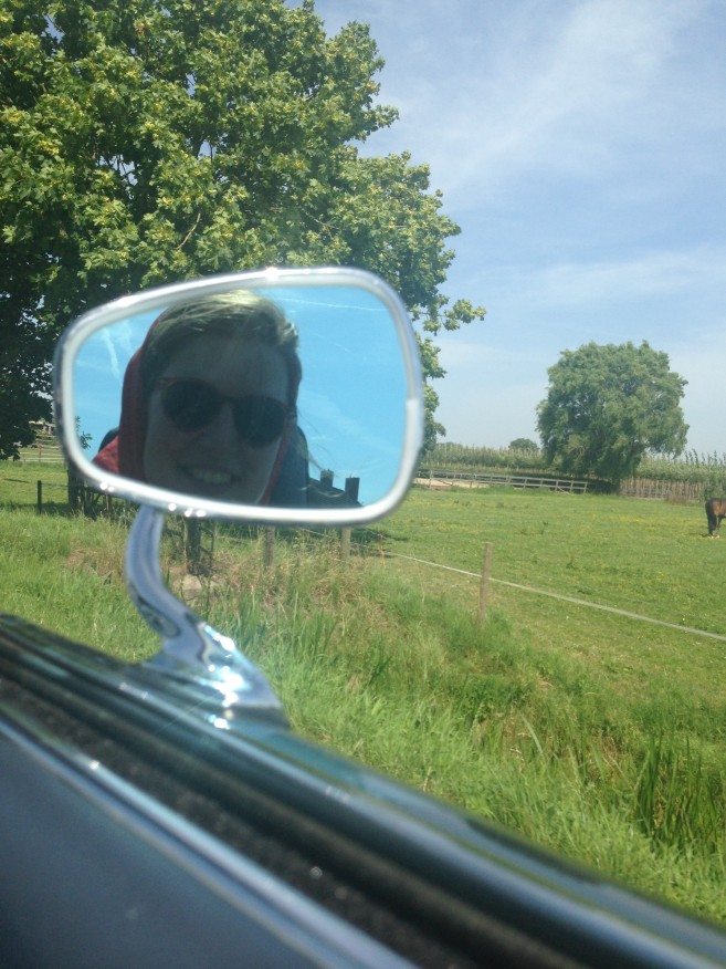 mirror cabrio selfie