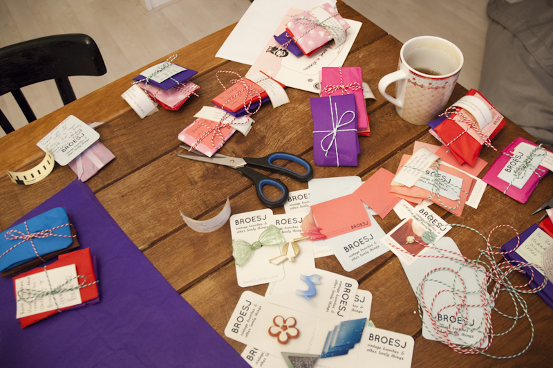 Packing-Broesj-brooches