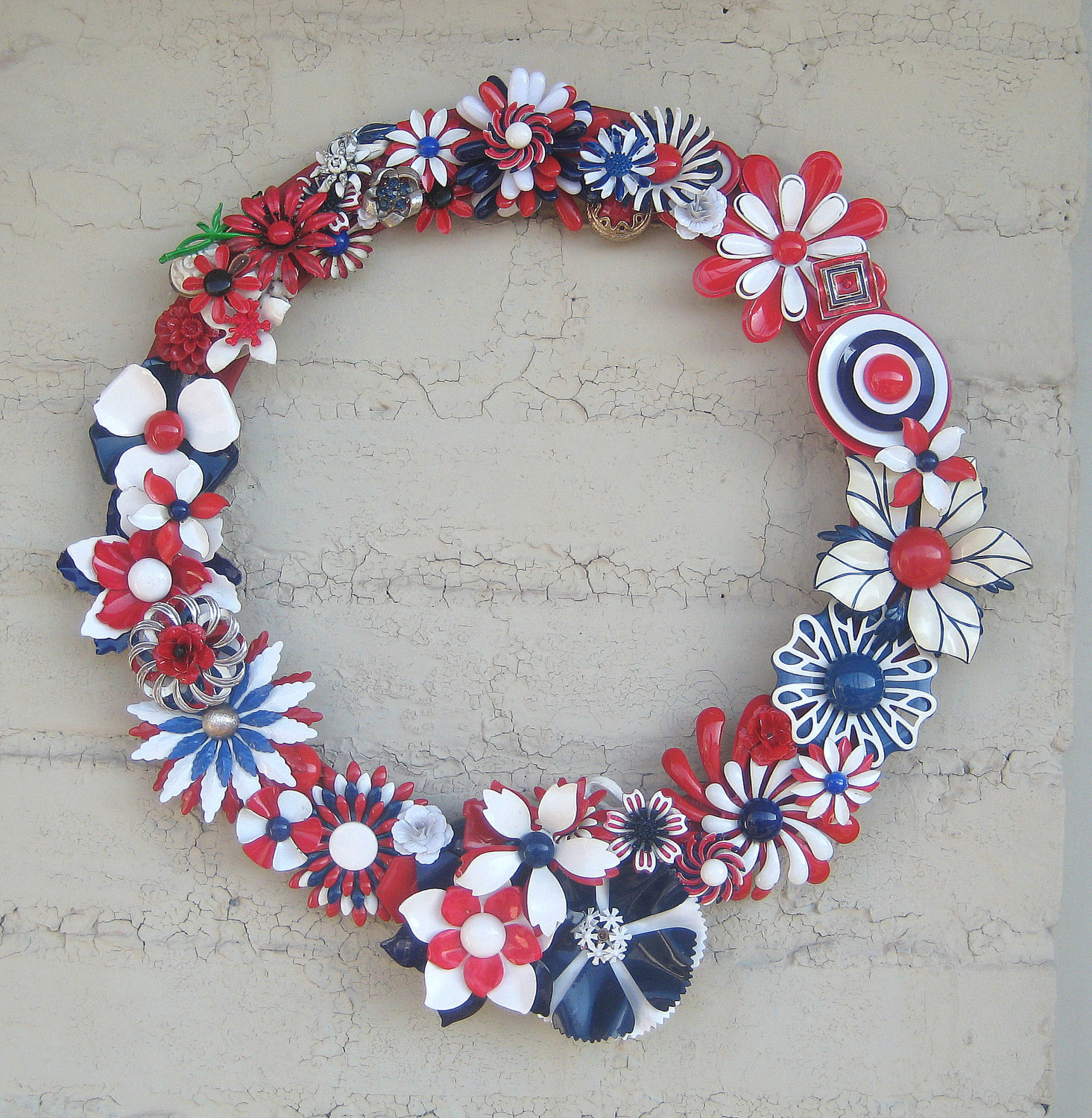 DIY: Brooch Wreath